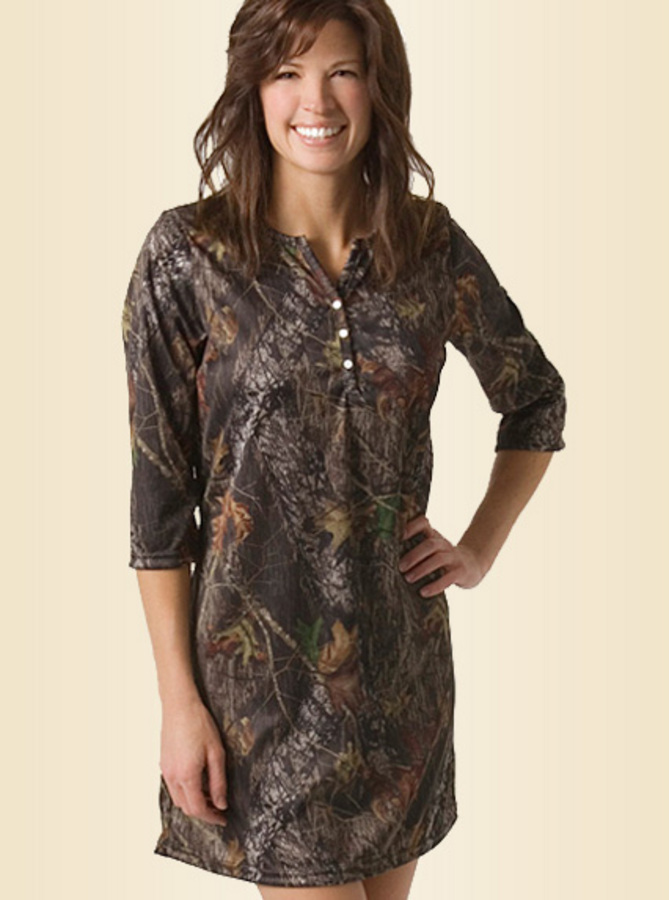 WILDERNESS DREAMS WOMENS CAMO HENLEY NIGHT SHIRT