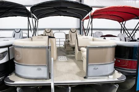 Bentley 2024 Legacy 223 QSB with Mercury 200XL