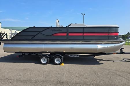 Bentley 2026 Legacy 223 Swingback with Mercury 150 L 4S