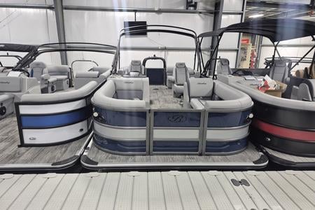 Bentley 2026 Legacy 223 Navigator with Mercury 150L Engine