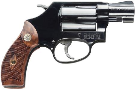 SMITH AND WESSON Model 36 Classic 38 Special J-Frame with Wood Grips