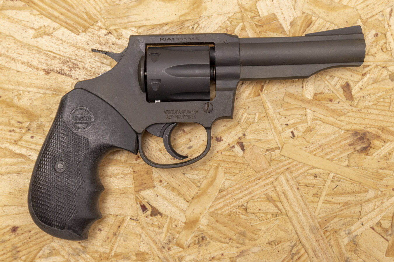 ROCK ISLAND ARMORY MODEL 200 .38 SPL POLICE TRADE-IN REVOLVER