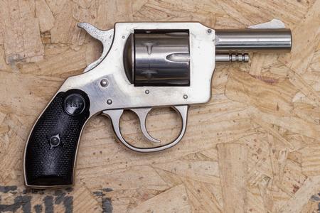 H AND R 733 .32SW Long Police Trade-In Revolver