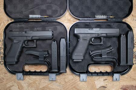 GLOCK 22 Gen4 40SW Police Trade-In Pistol with Additional Mags and Case