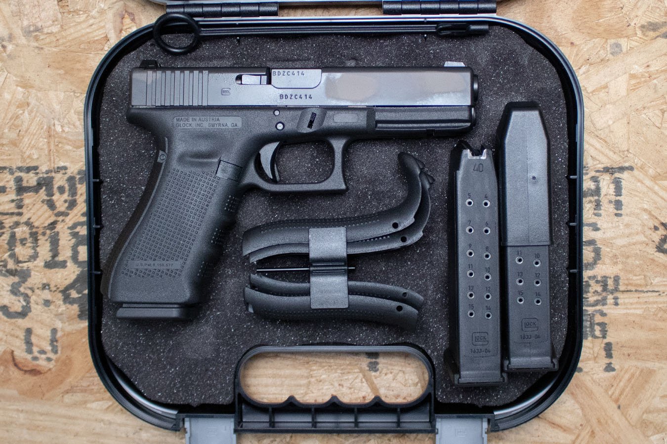 Glock 22Gen4 40 S&W Police Trade-In Pistols with Night Sights (New In Box)