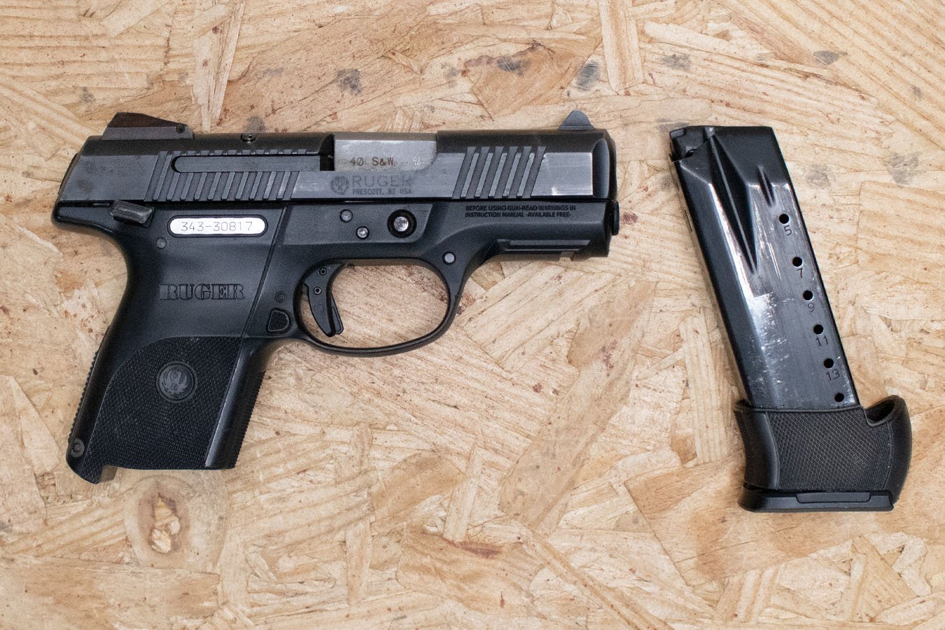 Ruger SR40C 40 S&W Police Trade-In Pistol with Extended Magazine