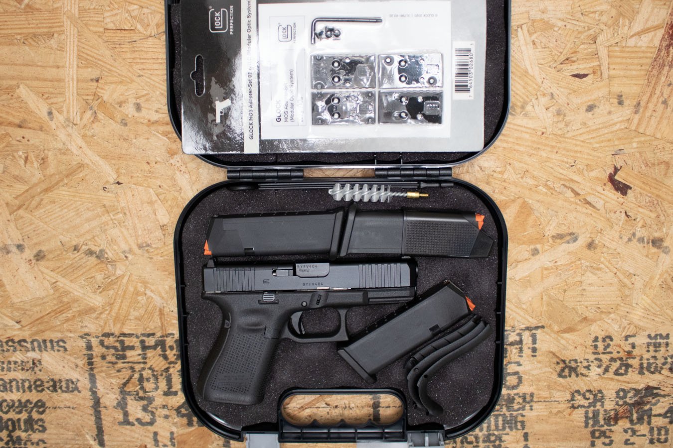 Glock 19 Gen5 MOS 9mm Used Trade-In Pistol w/Three Mags, MOS Adapter Plates, Backstraps, Case