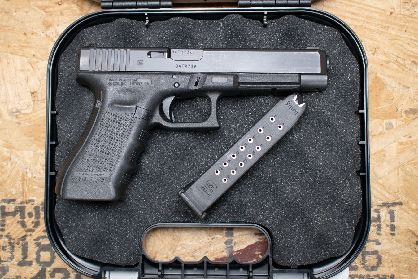 Glock 34 Gen4 9mm Police Trade-In Pistol with Window-Cut Slide, Case