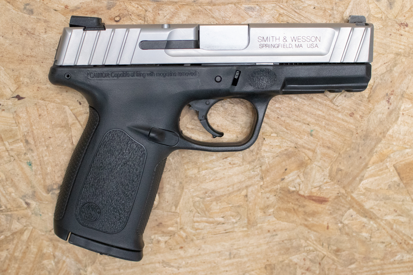 Smith & Wesson SD9VE 9mm Police Trade-In Pistol with Two-Tone Finish