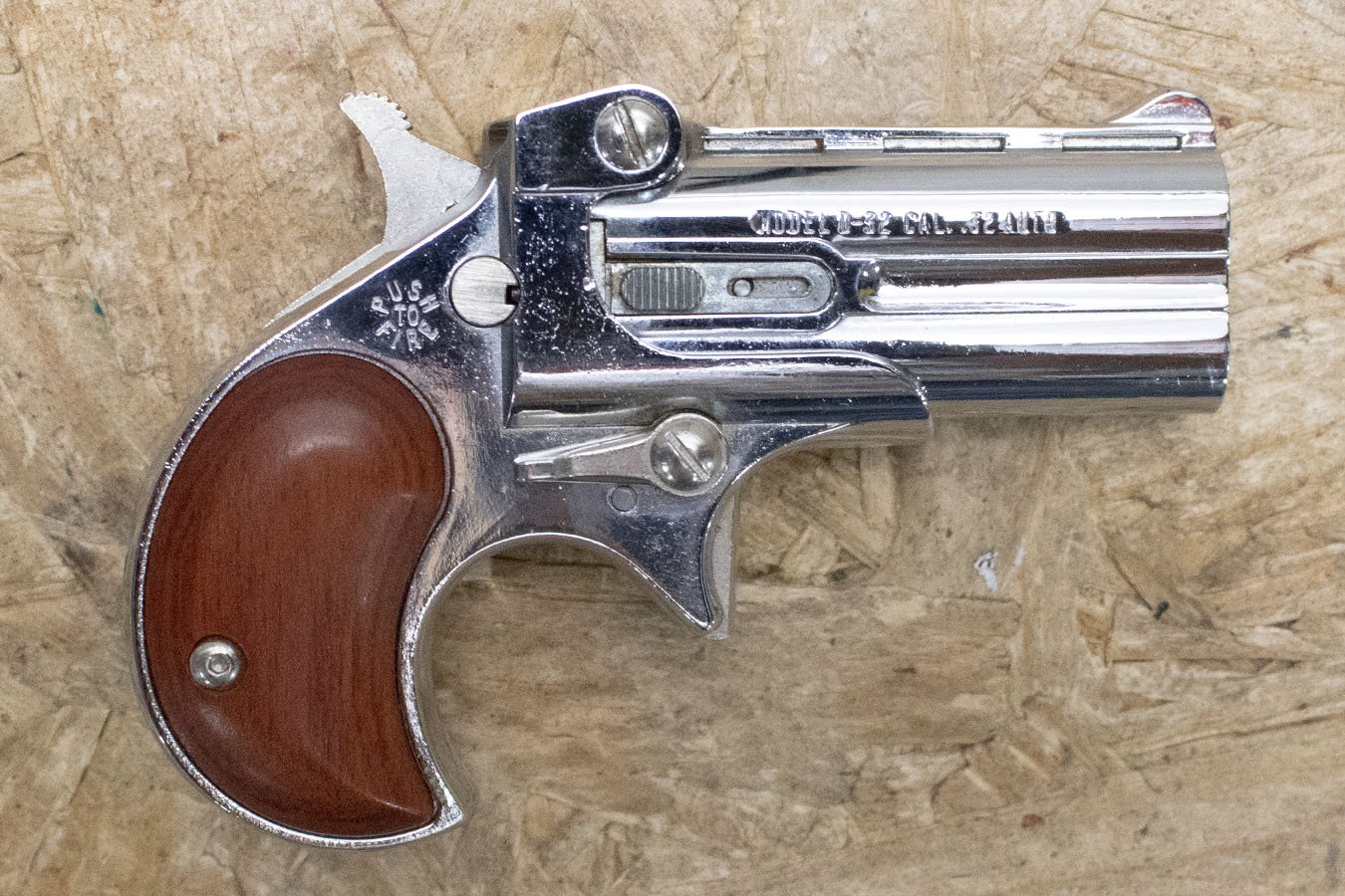 Davis D-32 32ACP Derringer Police Trade-In Pistol with Nickel Finish