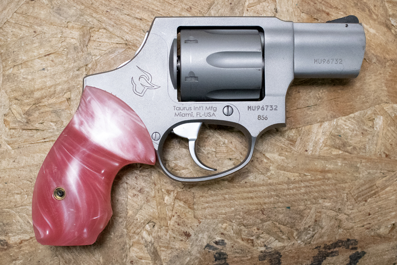 No. 38 Best Selling: TAURUS MODEL 856 38 SPECIAL REVOLVER (GOOD CONDITION)