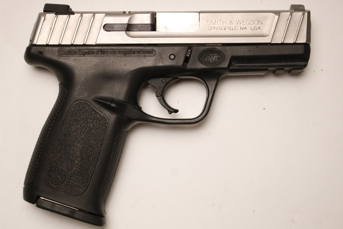 Smith & Wesson SD40 VE 40 S&W Used Police Trade-in Pistol