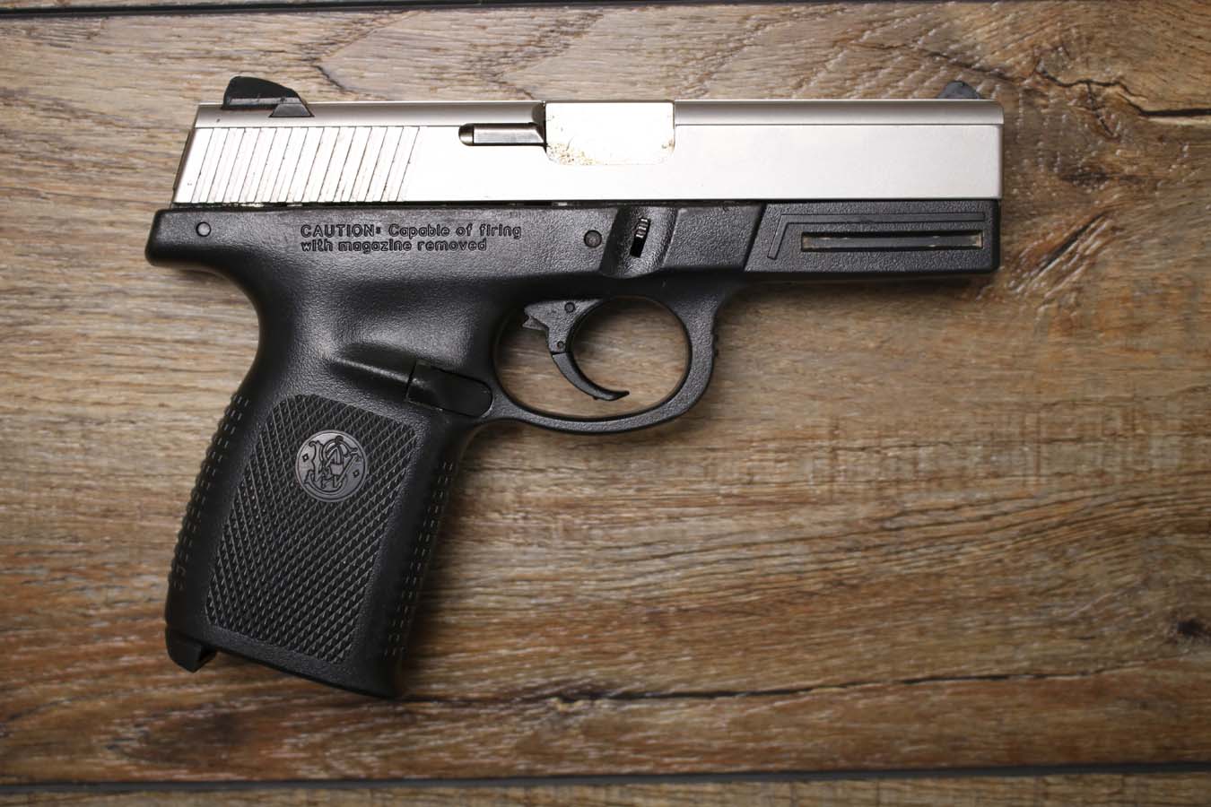 Smith & Wesson SW40 VE 40 S&W Police Trade-In Pistol (No Magazine)
