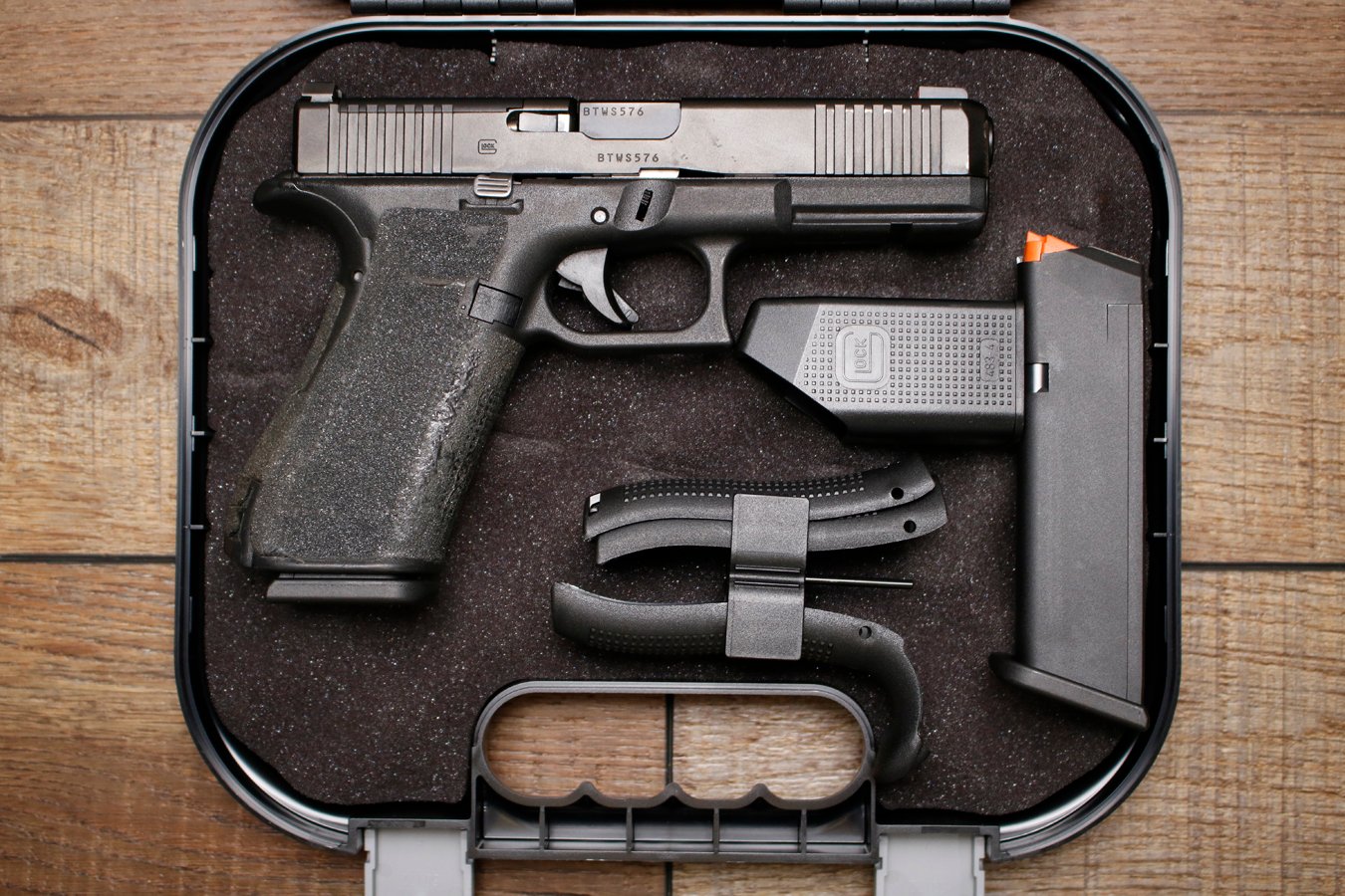 Glock 17 Gen 5 MOS 9mm Police Trade-In Pistols with Night Sights and Front Slide Serrations (Fair Condition)