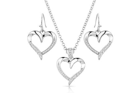 DIVINE AFFECTION JEWELRY SET