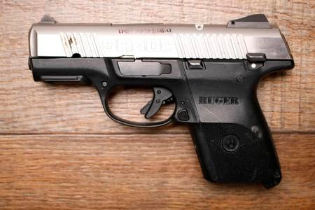RUGER SR40C 40 SW USED