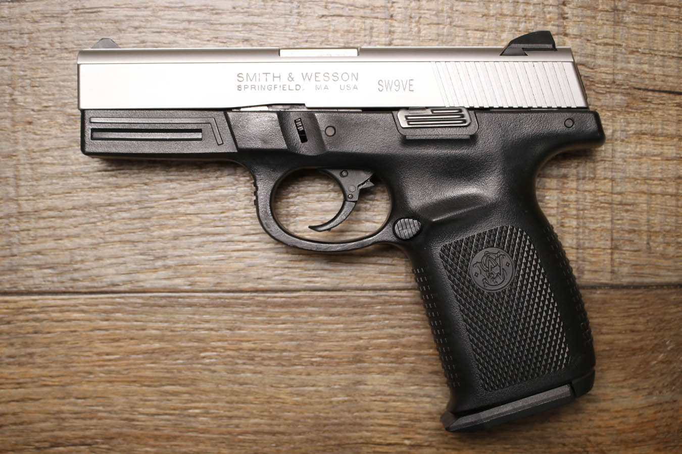 Smith & Wesson SW9VE 9mm Police Trade-In Pistol