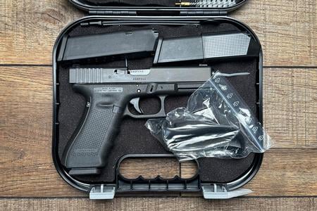 GLOCK 22 GEN4 40SW NIGHT SIGHTS US MADE ( NEW IN BOX) TRADE