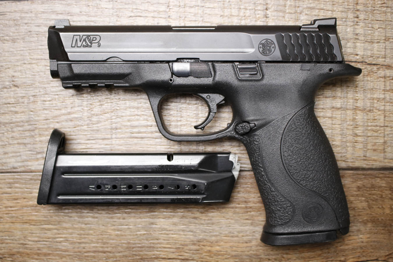 Smith & Wesson M&P9 1.0 9mm Police Trade-In Pistol with Two Magazines