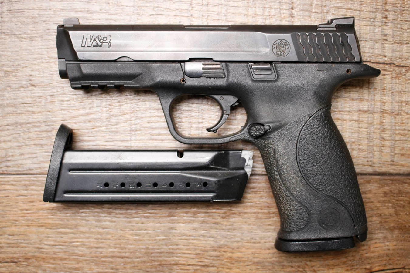 Smith & Wesson M&P9 1.0 9mm Police Trade-In Pistol with Two Magazines