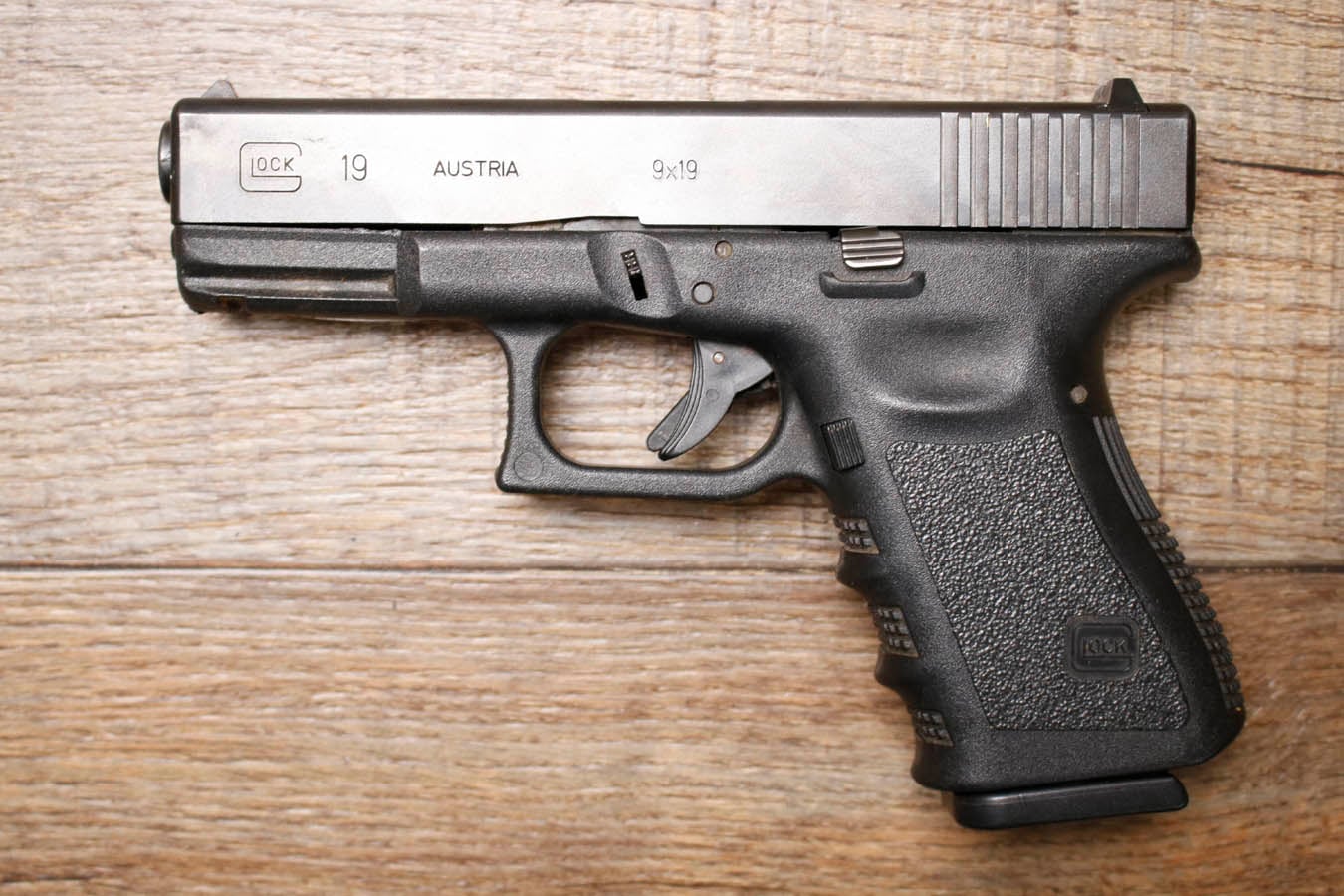 Glock 19 Gen3 9mm Police Trade-in Pistol