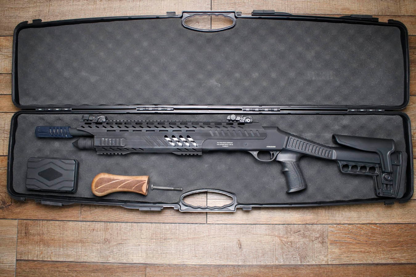 Emperor Firearms Mogul Max Ultra 12GA Police Trade-In Shotgun with Case and Choke Tubes