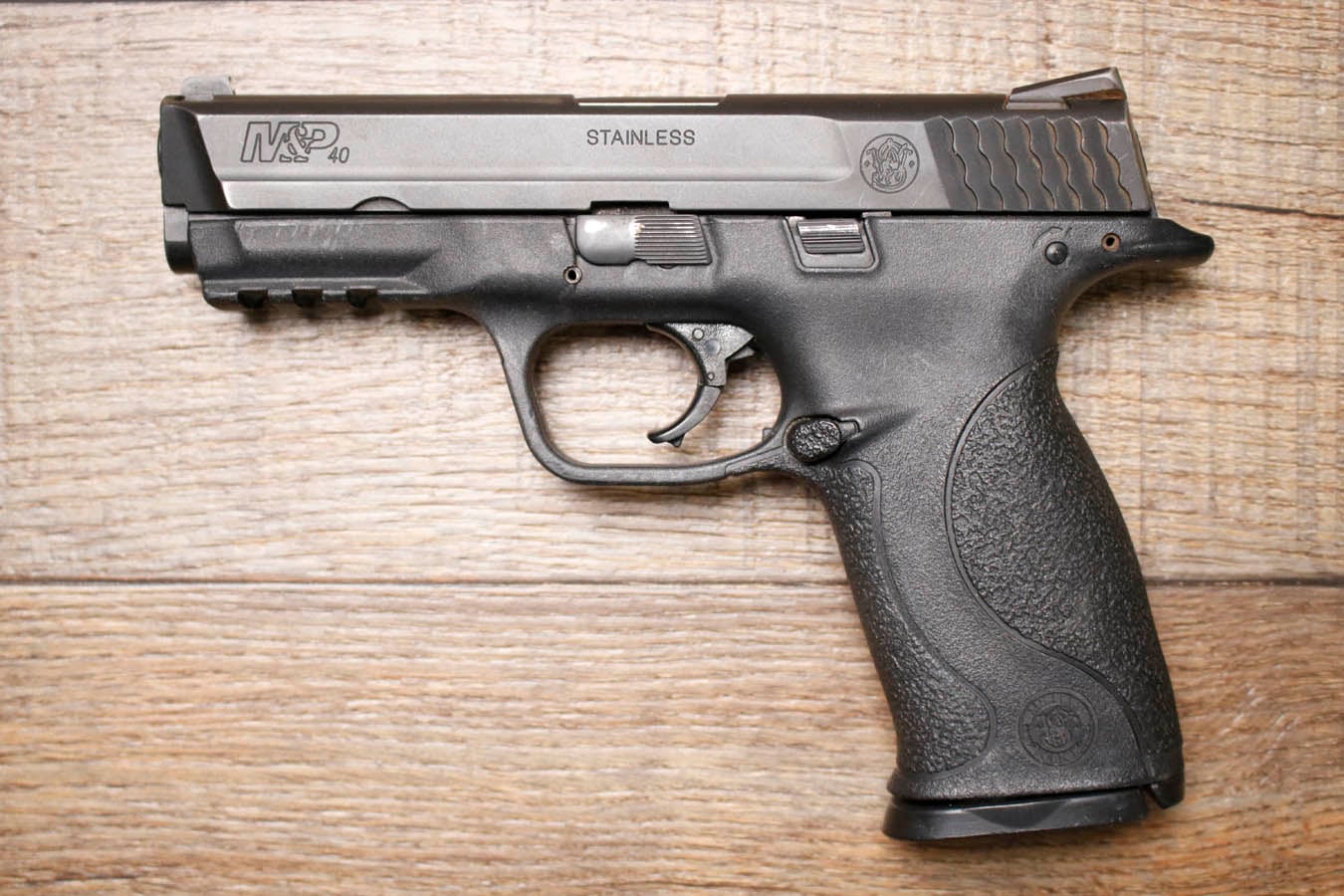 Smith & Wesson M&P40 40 S&W Police Trade-In Pistol