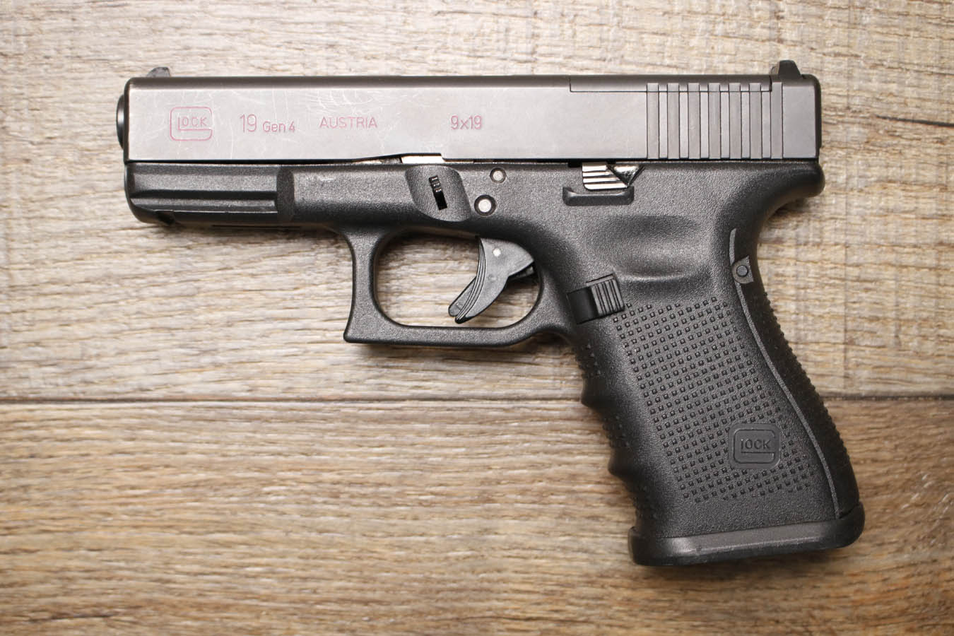 Glock 19 Gen 4 M.O.S. 9mm Police Trade-In Pistol (No Magazine)