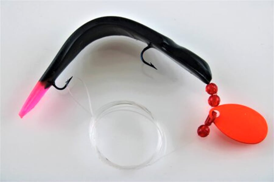 Ike Con Leech Spinner Black Fire Tip