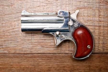 DAVIS DM-22 22 MAG USED