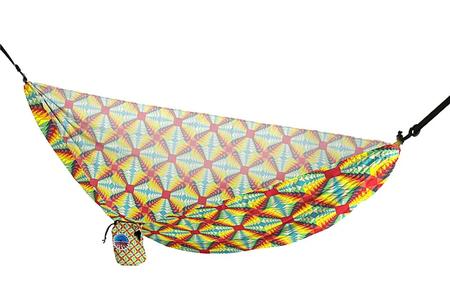 VISTA PRINTED HAMMOCK RABBIT HOLE