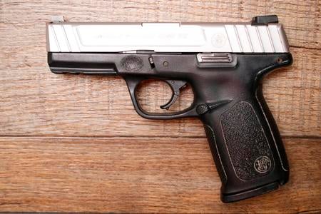 SMITH AND WESSON SMITH AND WESSON SD40VE 40SW USED