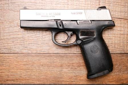 SMITH AND WESSON SW40V 40SW USED 
