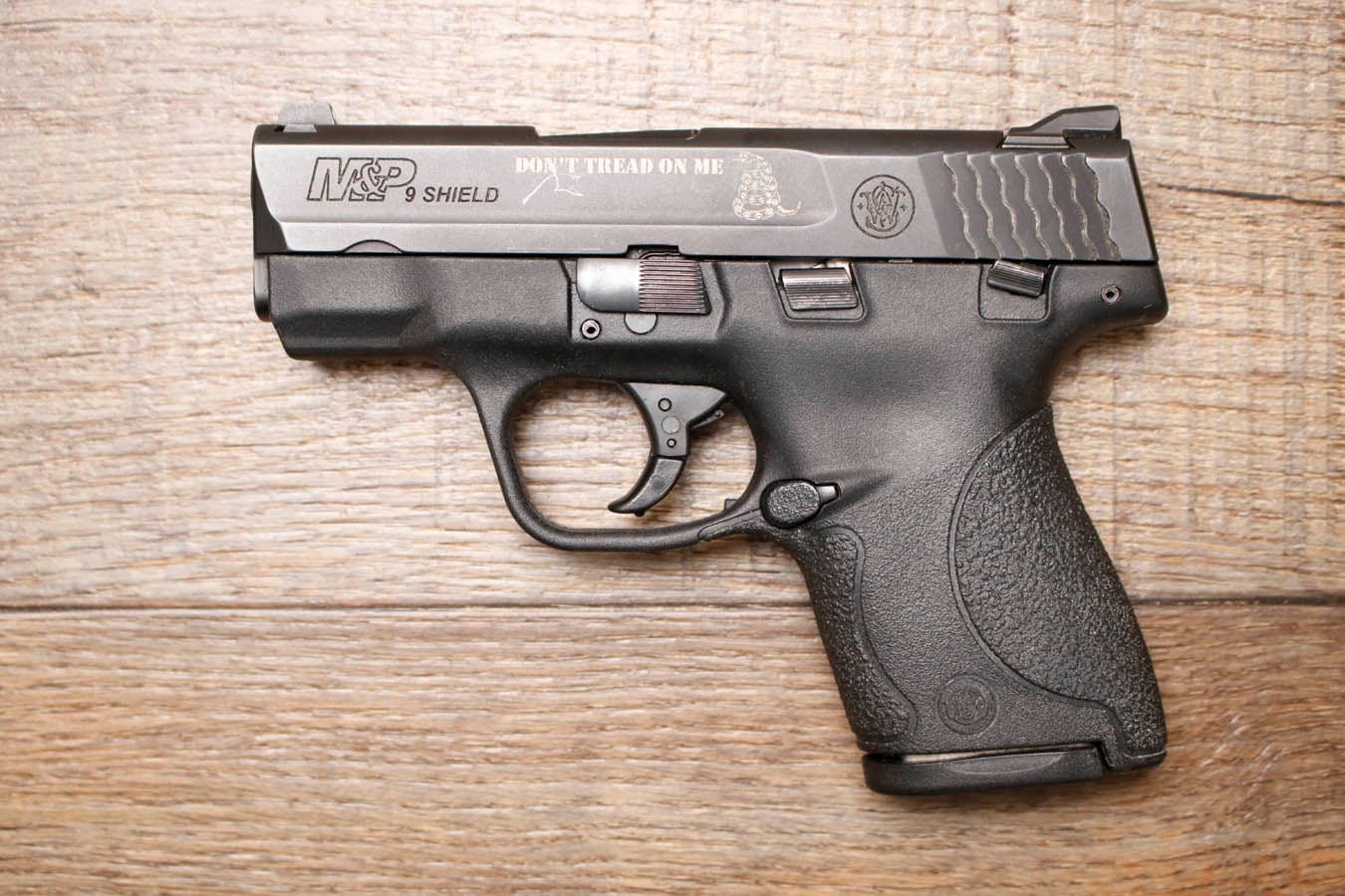 Smith & Wesson M&P9 Shield 9mm Gadsen Flag Dont Tread On Me Police Trade-In Pistol