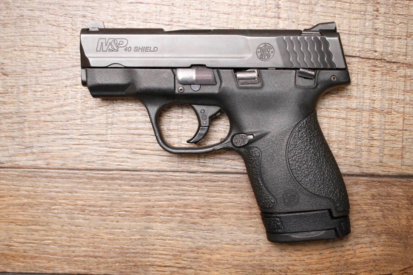 Smith & Wesson M&P40 Shield 40 S&W Police Trade-In Pistol