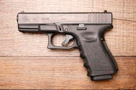 GLOCK 19 9 MM USED