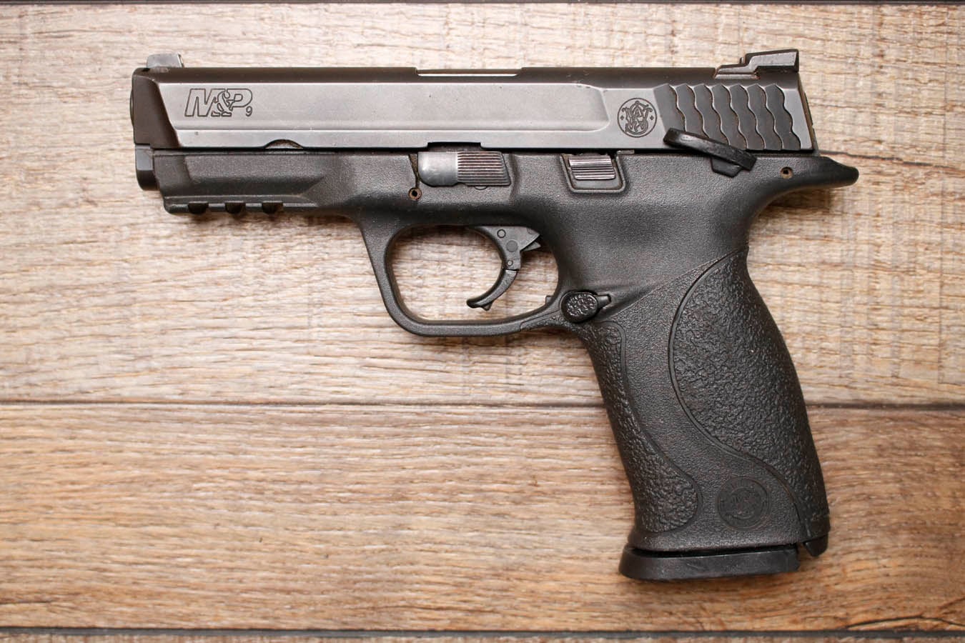 Smith & Wesson M&P9 Full-Size 9mm Police Trade-In Pistol with Manual Thumb Safety