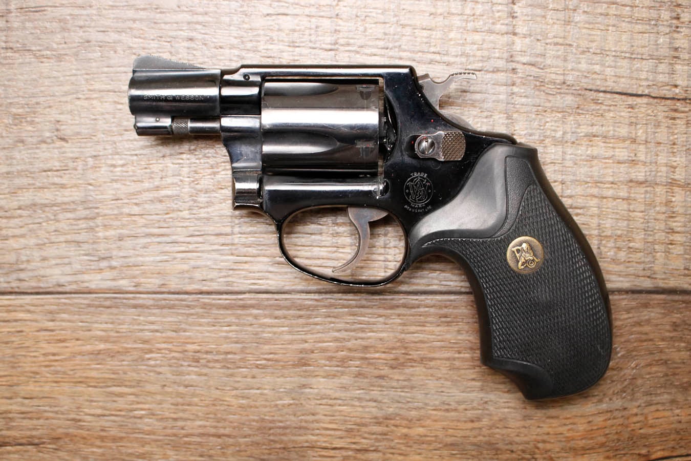 Smith & Wesson Model 37 Chiefs Special Airweight .38 Special Police Trade-in Revolver with Pachmayr Grips