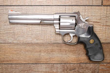 SMITH AND WESSON 686 357 MAGNUM USED