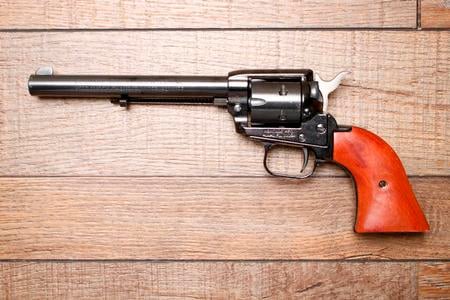 HERITAGE HERITAGE ROUGH RIDER 22 CAL USED