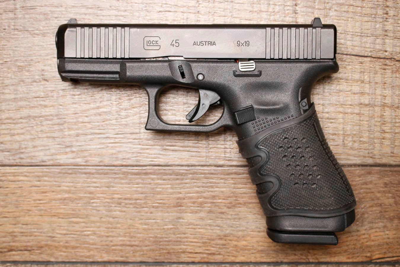 Glock 45 9mm Police Trade-In Pistol with Front Serrations