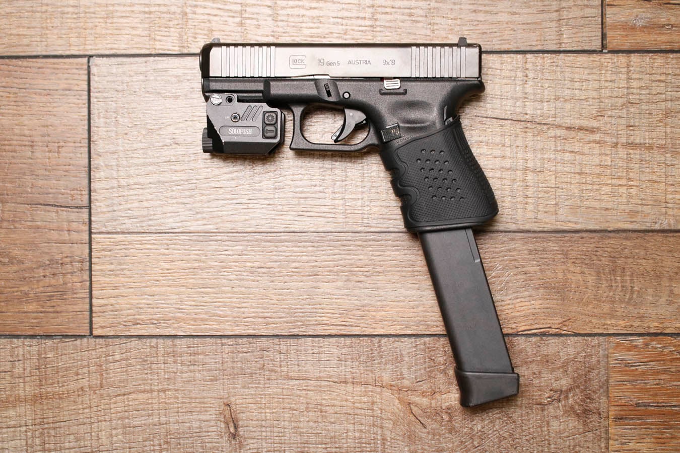 Glock 19 Gen 5 9mm Police Trade-In Pistol with Light/Laser