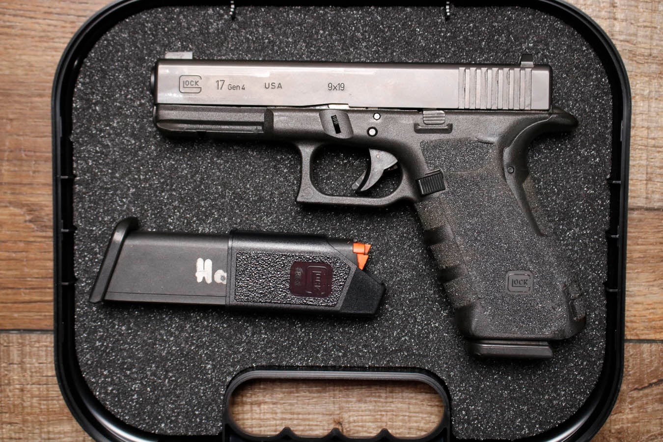 Glock 17 Gen 4 9mm Police Trade-in Pistols with Stippled Grip (Good Condition)