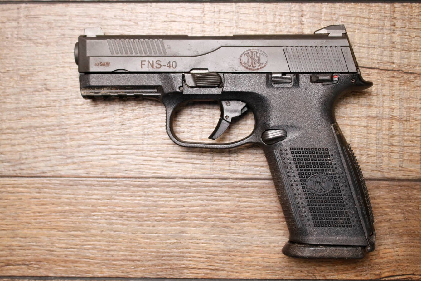 FN FNS-40 40 S&W Police Trade-In Pistol