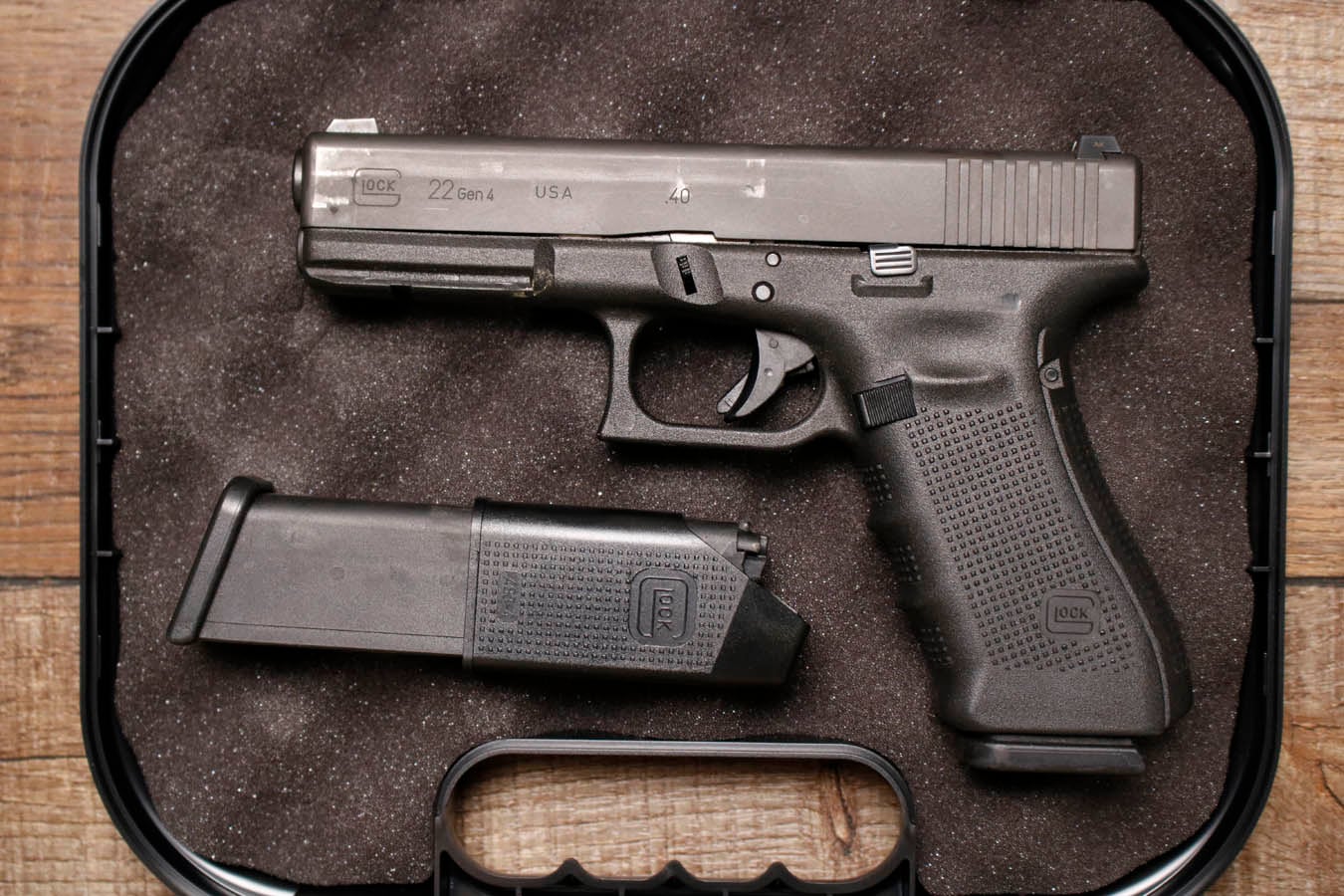 Glock 22 Gen 4 40 S&W Police Trade-In Pistol with Night Sights (Good Condition)
