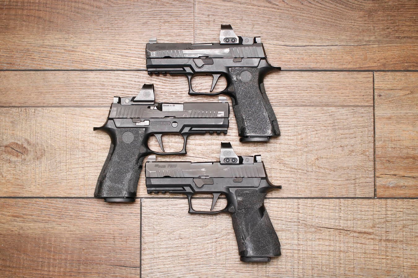Sig Sauer P320 X Carry 9mm Police Trade-In Pistol with Romeo1 Pro Red Dot Sight and Stippled Grip (Fair Condition)