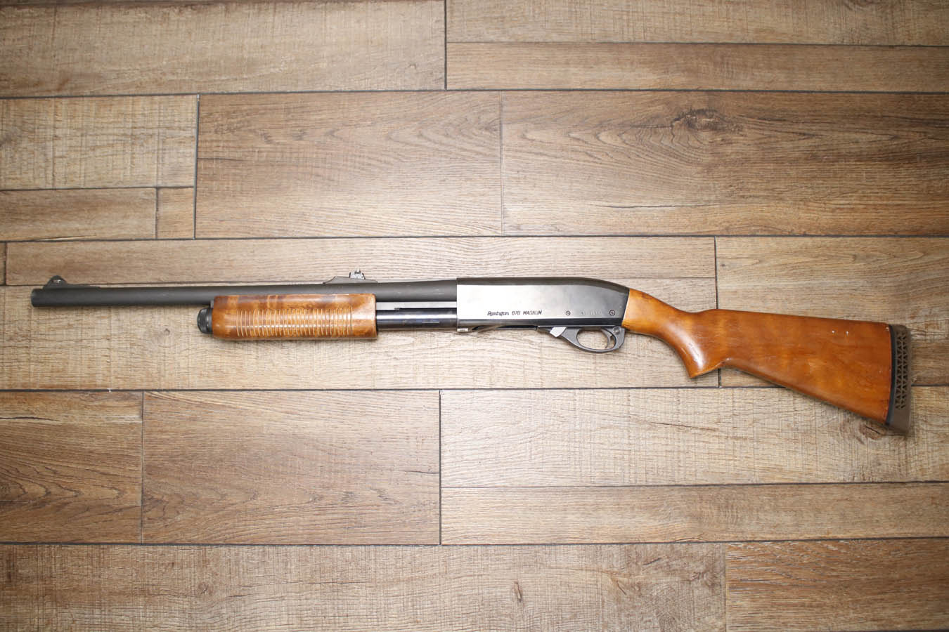 Remington 870 Magnum 12GA Police Trade-In Shotgun with Wood Stock and Rifle Sights