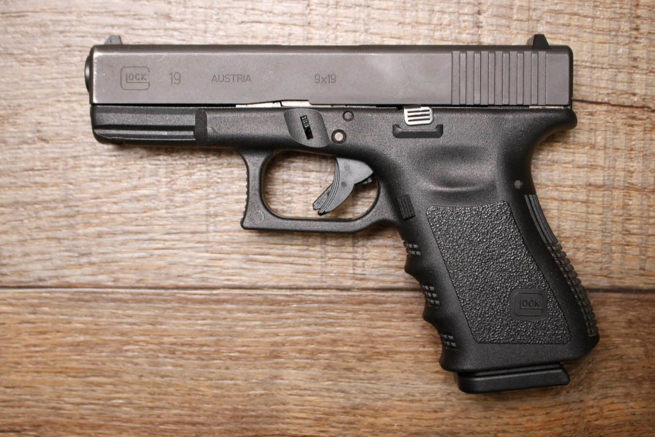 Glock 19 Gen3 9mm Police Trade-In Pistol