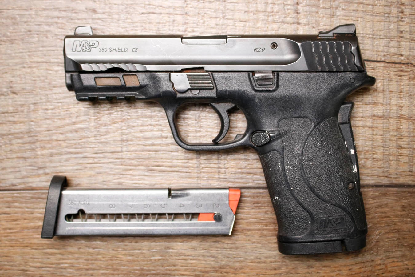 Smith & Wesson M&P380 Shield EZ M2.0 380 ACP Police Trade-In Pistol