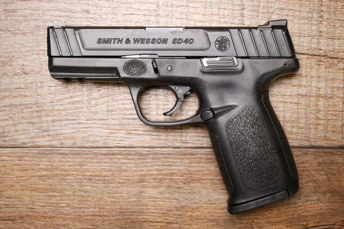 Smith & Wesson SD40 40 S&W Police Trade-In Pistol